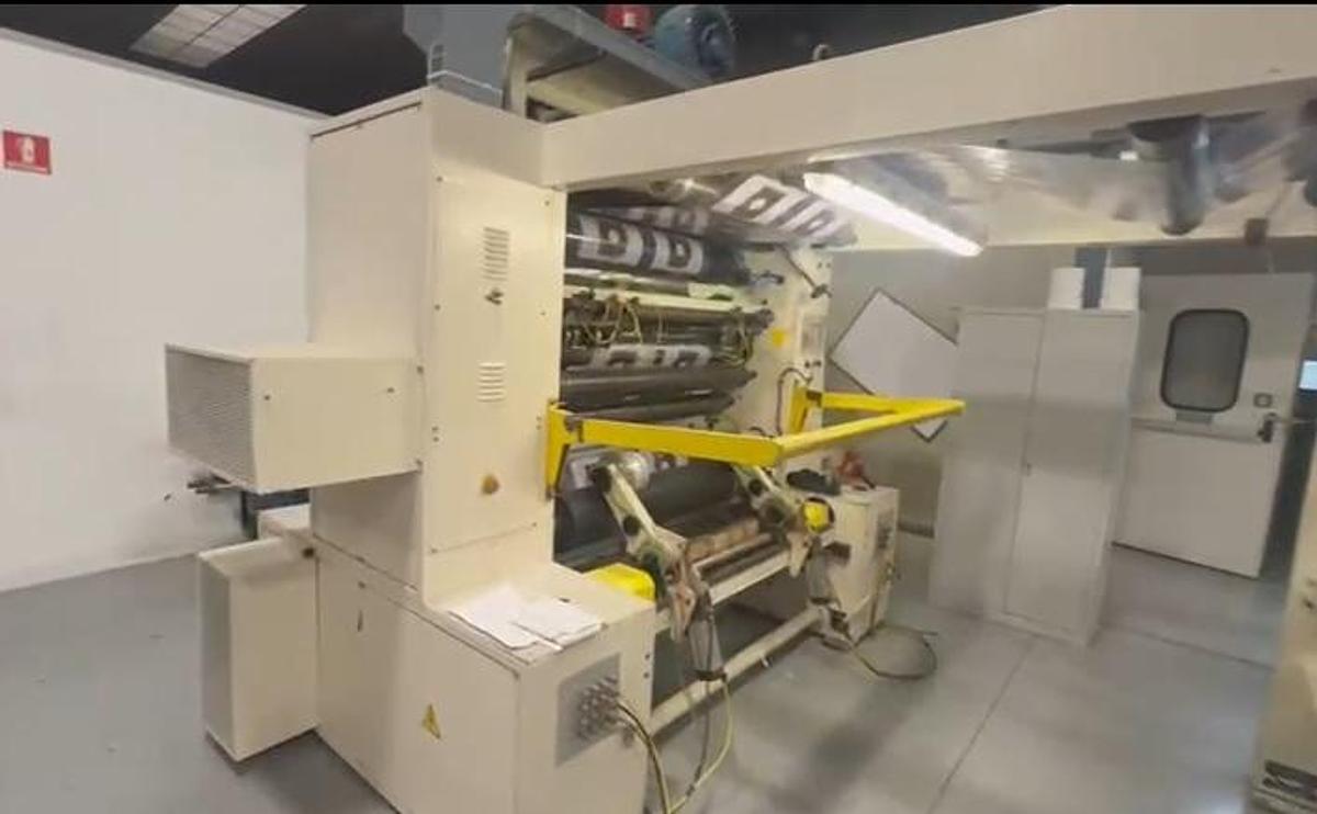 Used (visible in production) 1998 LAEM TR 305/06 SLITTER-REWINDER