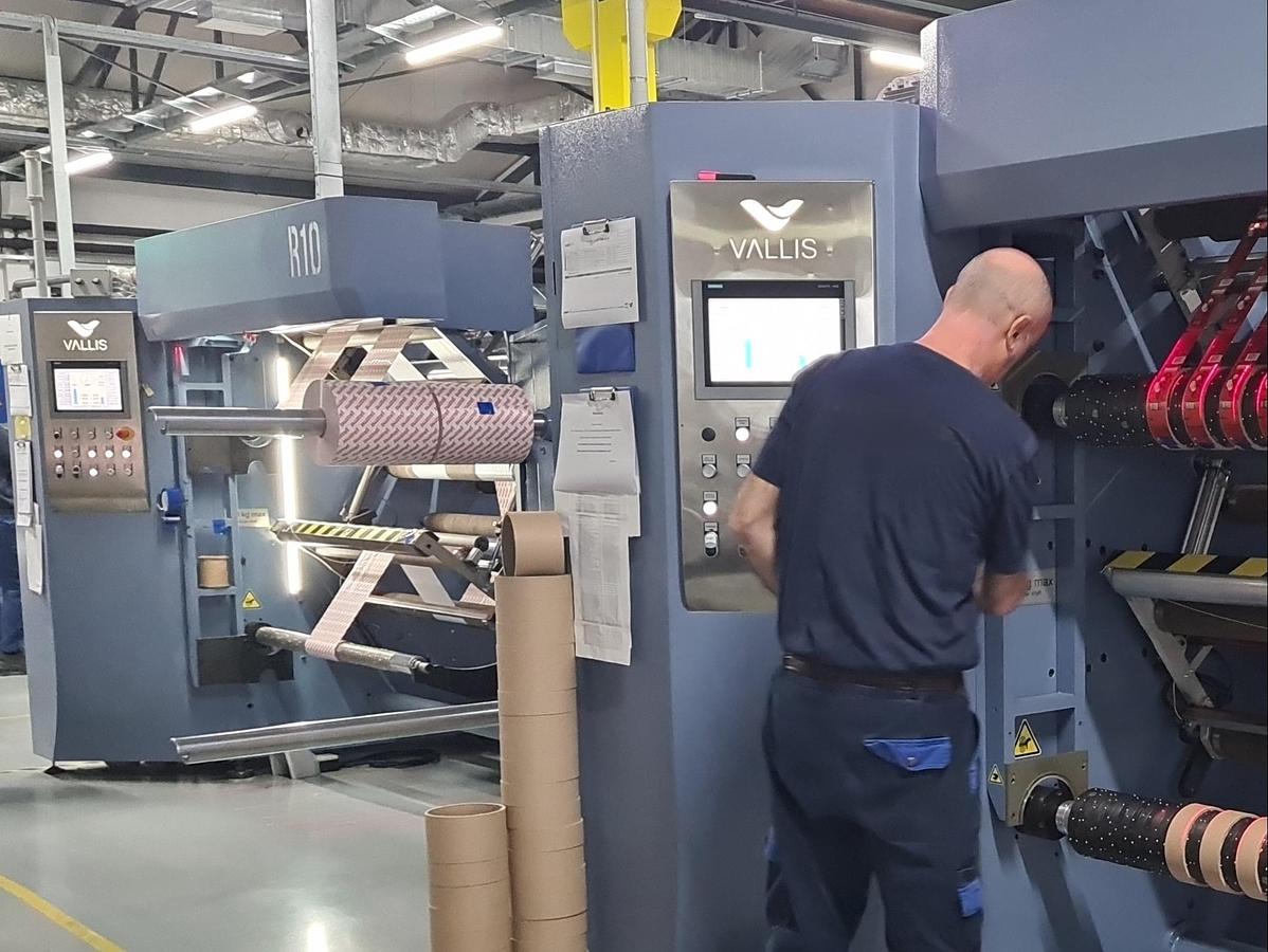 2026 VALLIS R10 – Roll slitting and rewinding machine