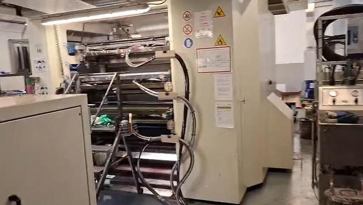 Used (visible in production) 2003 Flexotecnica Tachys-G (gearless) 8 colors C.I. flexo (1300 mm)
