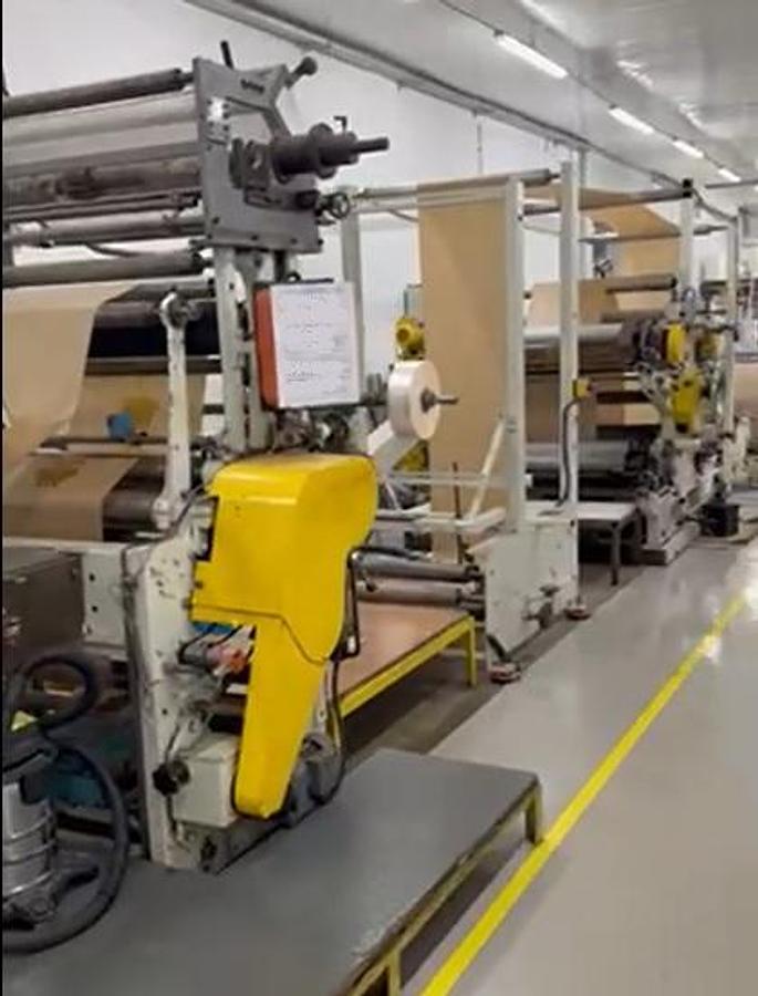 Used (visible in production) HOLWEG RS2 | Flat and gusseted paper bag making machine witn in-line flexo