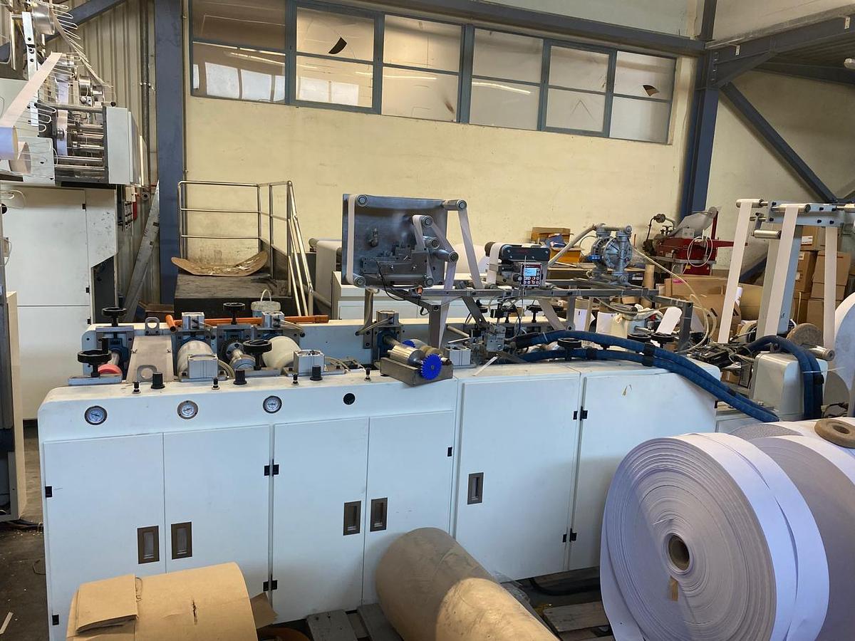Used (visible in production) 2023 ZNEP ZD-F450Q | Automatic TWISTED & FLAT handles shopping bag making machine (2 handles unit)