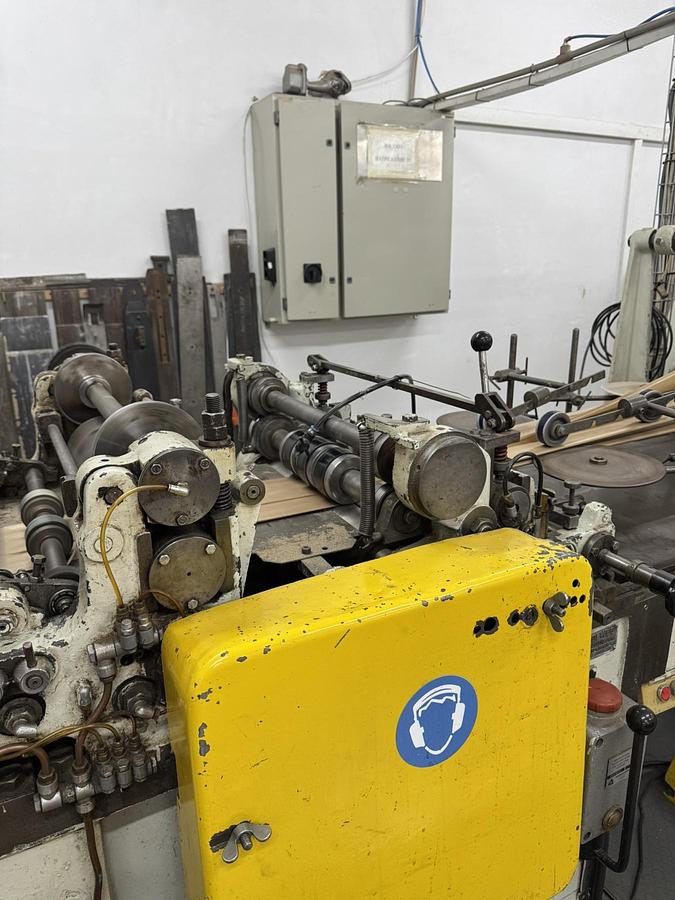 Used (visible in production) HOLWEG RS2 | Flat and gusseted paper bag making machine witn in-line flexo