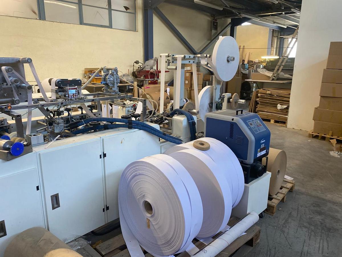 Used (visible in production) 2023 ZNEP ZD-F450Q | Automatic TWISTED & FLAT handles shopping bag making machine (2 handles unit)
