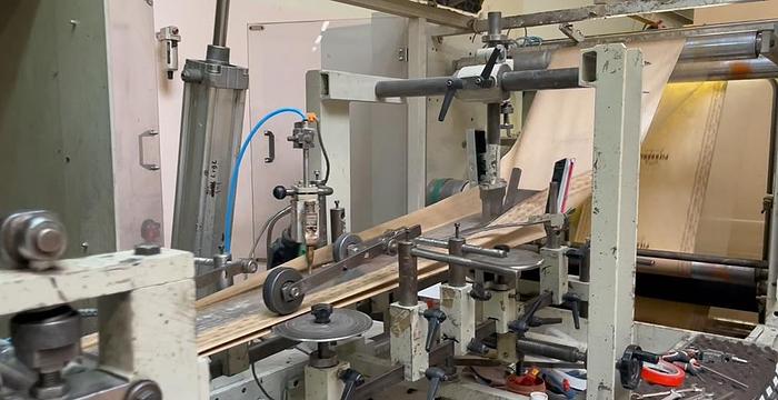 Used (visible in production) 2005 Holweg RS26 with in line 4 col. flexo & window device