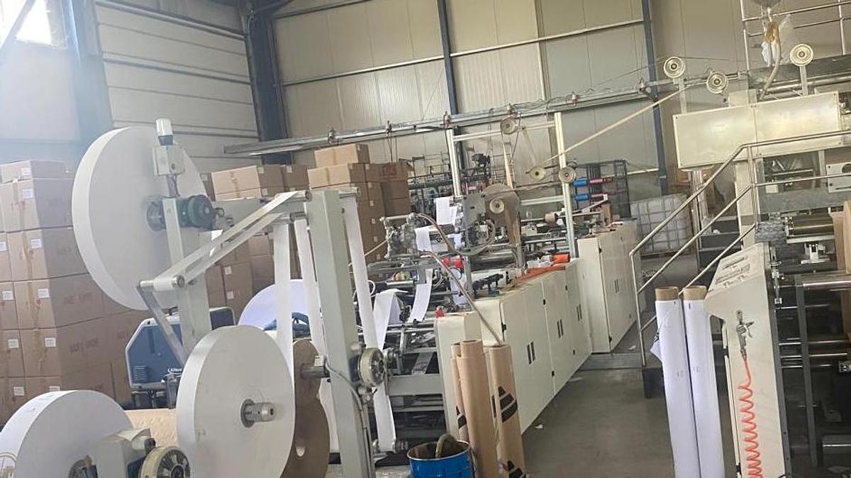 Used (visible in production) 2023 ZNEP ZD-F450Q |  Automatic TWISTED & FLAT handles shopping bag making machine (2 handles unit)