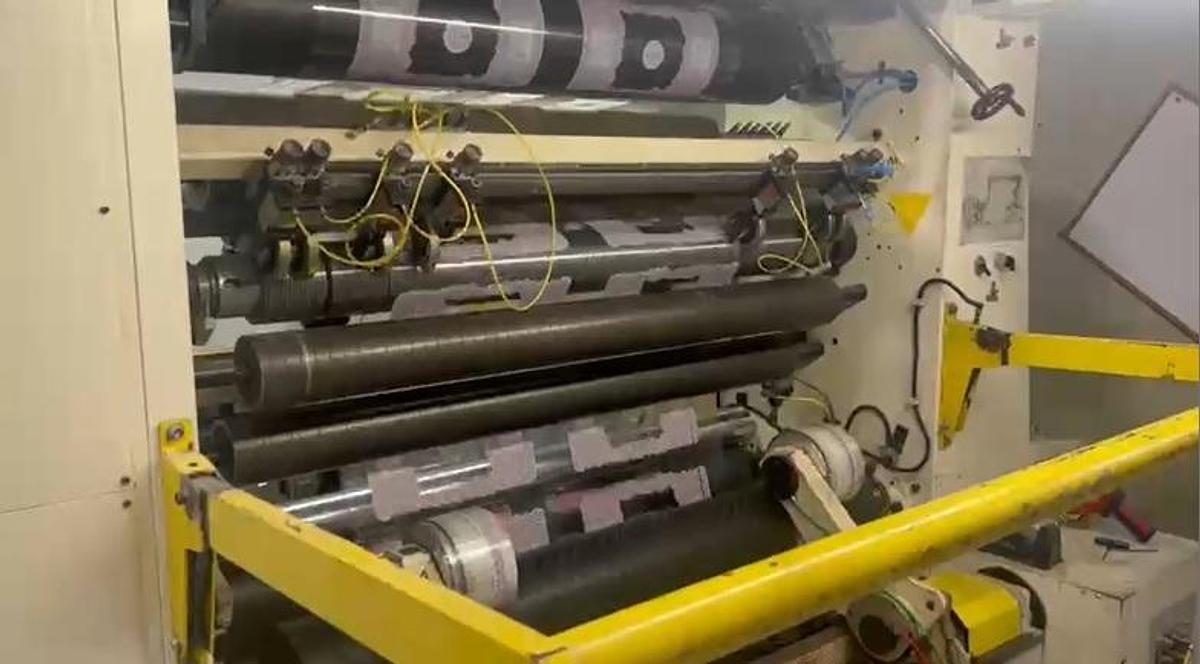 Used (visible in production) 1998 LAEM TR 305/06 SLITTER-REWINDER