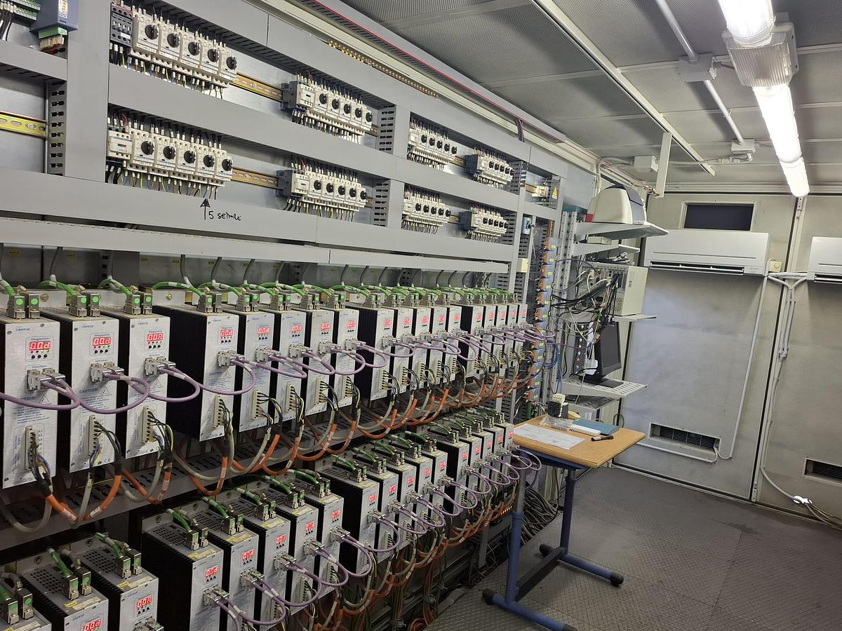 Used (visible in production) 2003 Flexotecnica Tachys-G (gearless) 8 colors C.I. flexo (1300 mm)