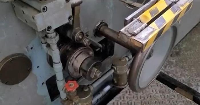 Used 1991 NEWLONG 117T+506TH - Reel Fed square bottom paper bag making machine with flat Handle Unit