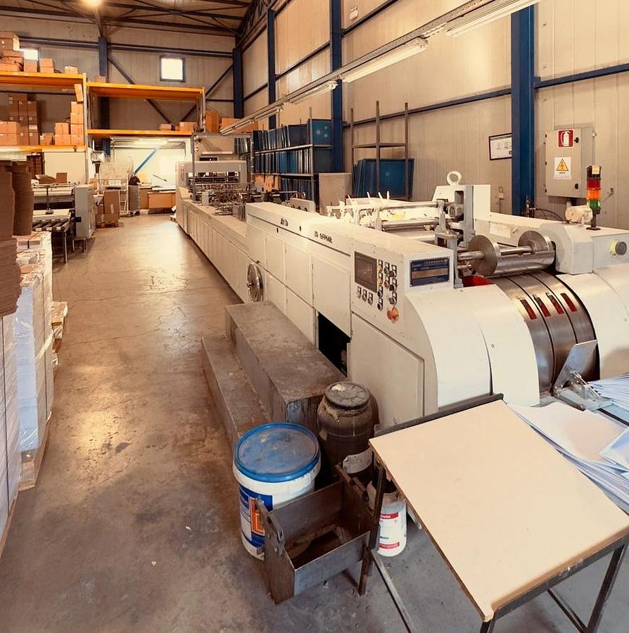 Used (visible in production) 2015 FANGBANG / JIANSHE Sheet-Fed Paper Boutique Bag Making Machine Model: ZD-QFP14B
