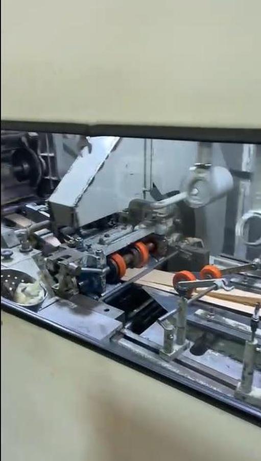 Used (visible in production) 1997 MANZONI Seriana 31 | V bottom paper bag making machine