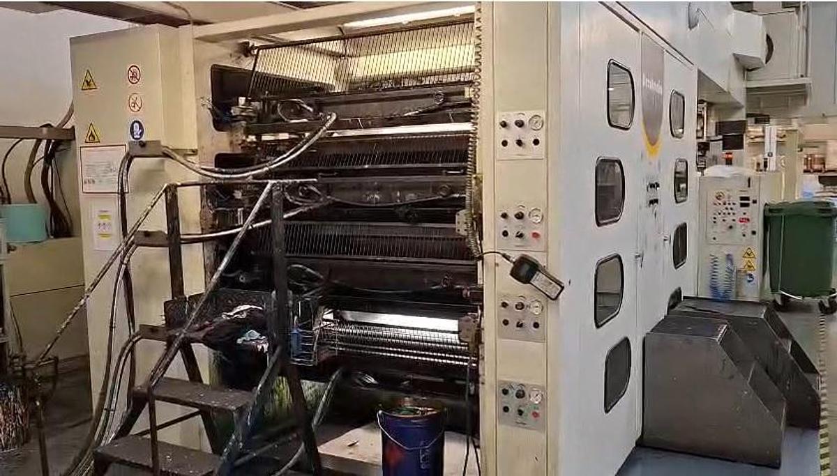 Used (visible in production) 2003 Flexotecnica Tachys-G (gearless) 8 colors C.I. flexo (1300 mm)