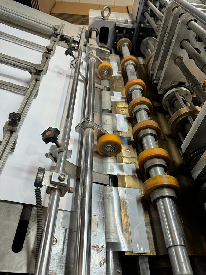 Used (visible in production) 2015 FANGBANG / JIANSHE  Sheet-Fed Paper Boutique Bag Making Machine  Model: ZD-QFP14B