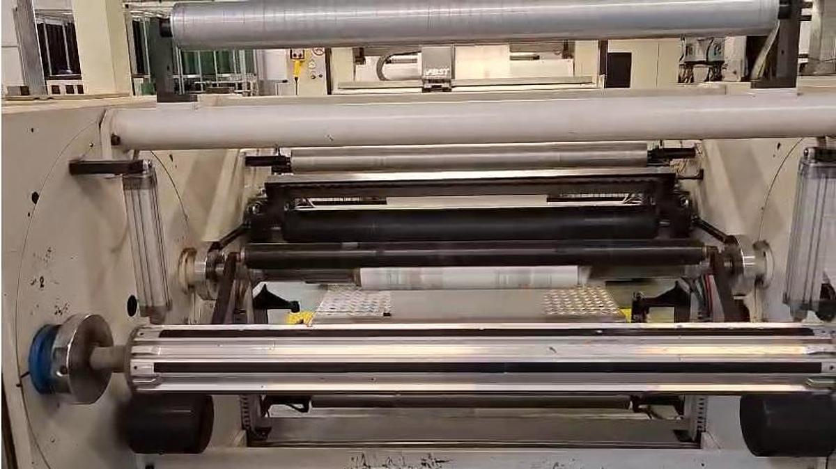 Used (visible in production) 2003 Flexotecnica Tachys-G (gearless) 8 colors C.I. flexo (1300 mm)
