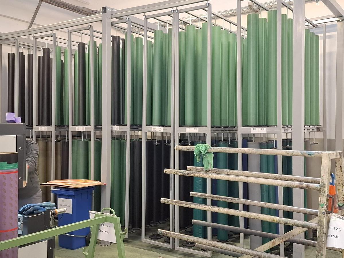 Used (visible in production) 2003 Flexotecnica Tachys-G (gearless) 8 colors C.I. flexo (1300 mm)
