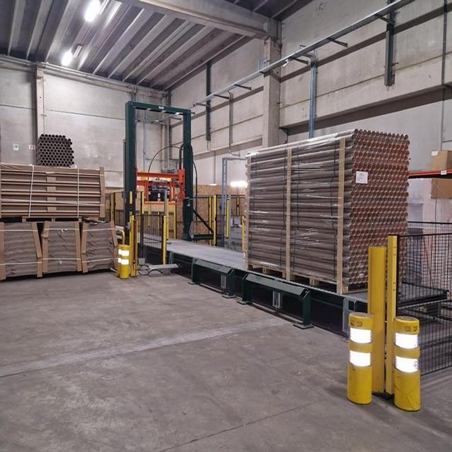 Used (assembled but no longer visible in production) 2019 Vertical strapping machine from OMS type 08RP with TR1400 strapping head