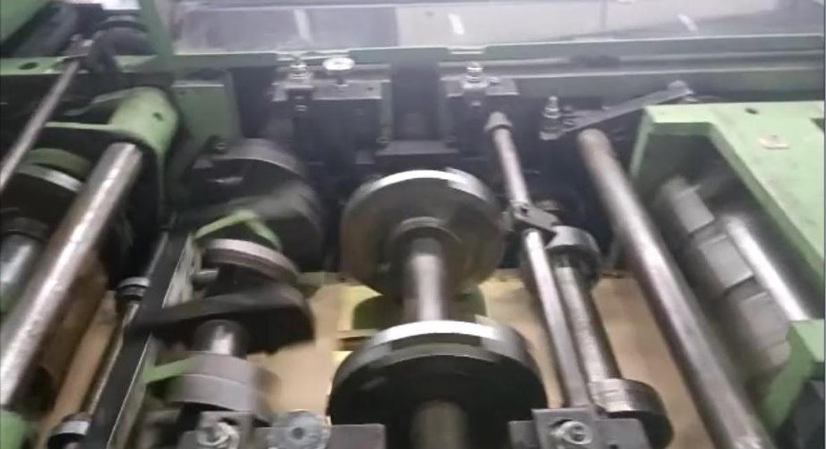 Used (visible in production) 1988 Fischer and Kecke Bielefeld 53BB/43CT - Square bottom paper bag machine with flat handles unit (2 plies)