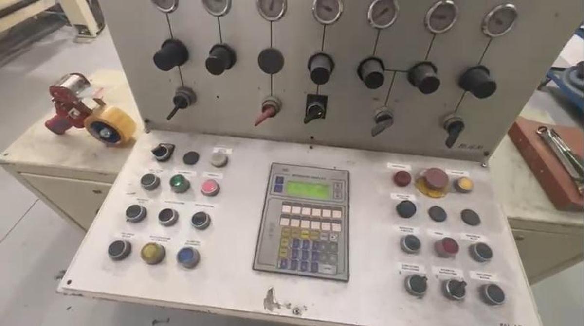 Used (visible in production) 1998 LAEM TR 305/06 SLITTER-REWINDER