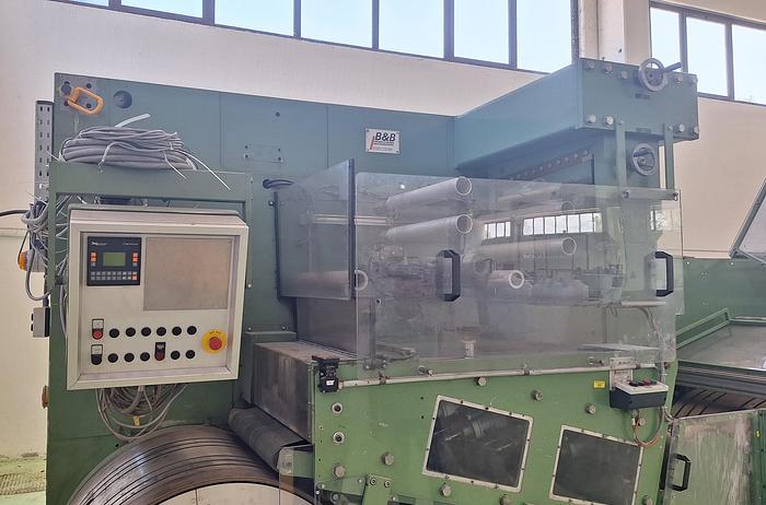 Used (visible in production) 1992 - W&H TRIUMPH 5A (with flat handle unit)