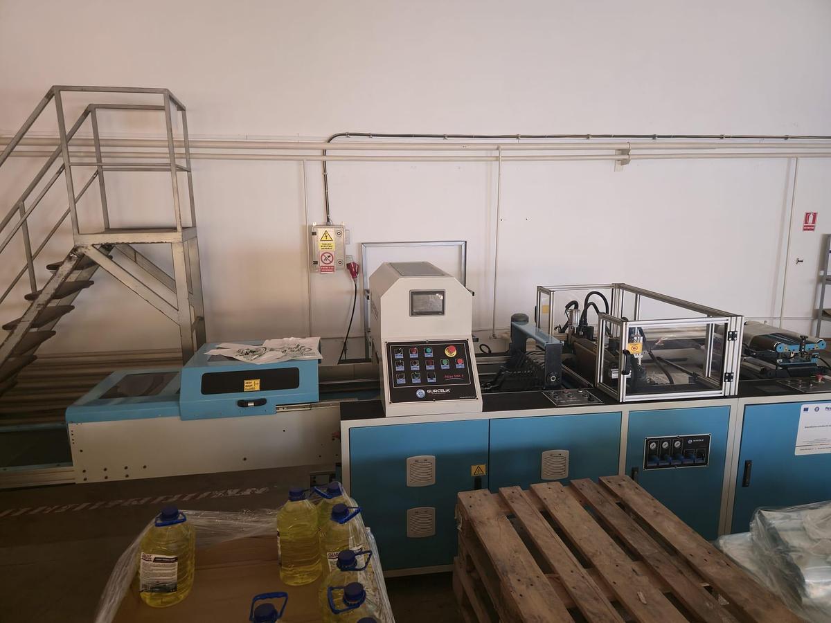 Used GÜRÇELİK ARLAS 500-T | T-Shirt Bag Cutting Machine (year 2022 but never used / like new)