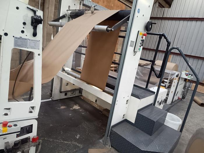 Used (visible in production) 2016 GARANT TRIUMPH 3 MR | Block bottom paper bag making machine (without handles)