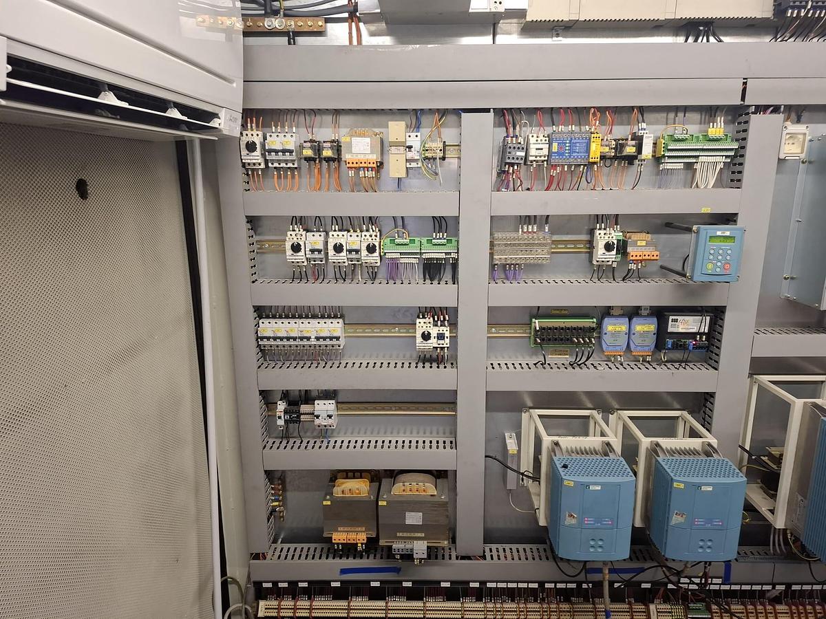 Used (visible in production) 2003 Flexotecnica Tachys-G (gearless) 8 colors C.I. flexo (1300 mm)