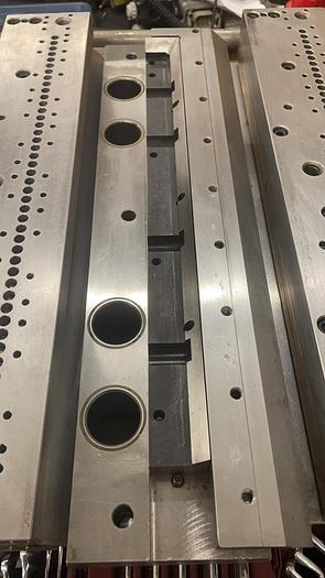 Gebraucht 1992 Kugler-Womako 340-2P variable Stanze