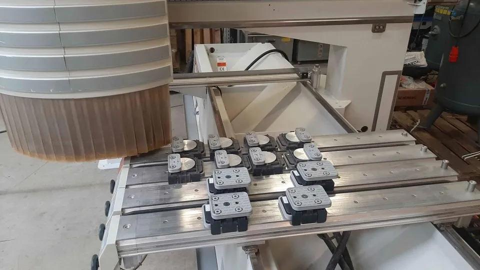 Usado Centro de Mecanizado CNC Holzher Pro-Master 7123 I
