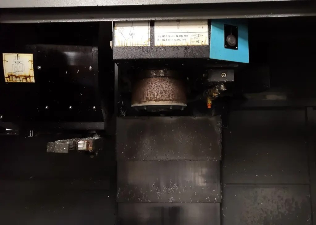 Used Hurco VMX30i I Vertical Machining Center