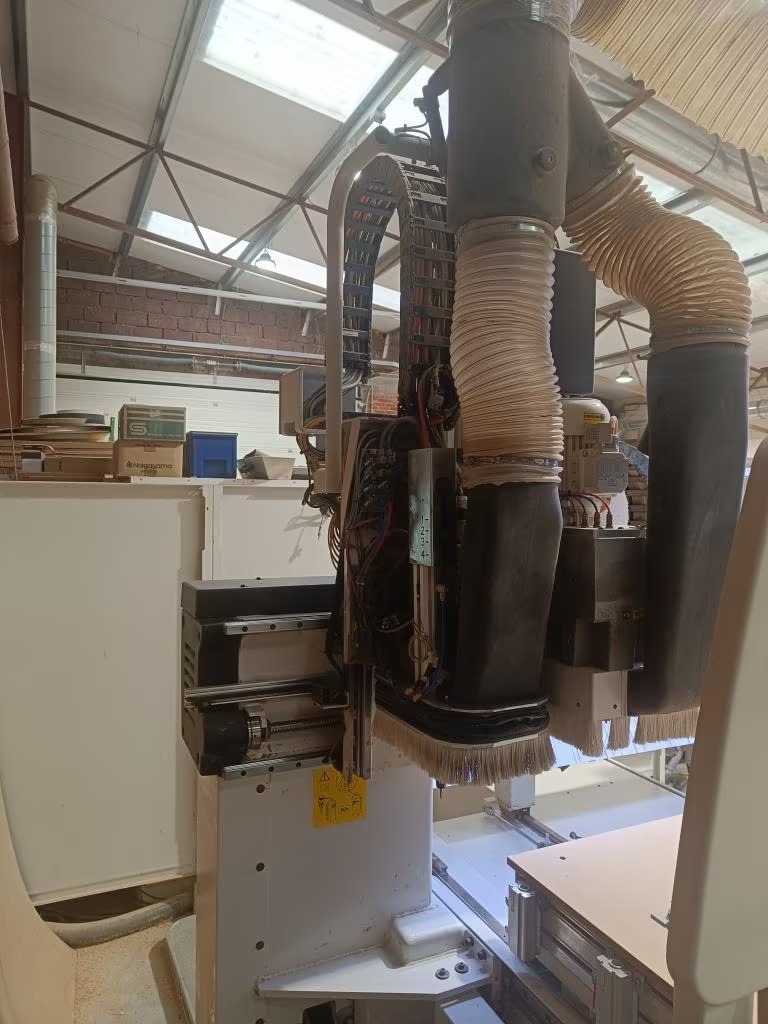 Used SCM Tech Z2 I CNC Machining Center I 2011