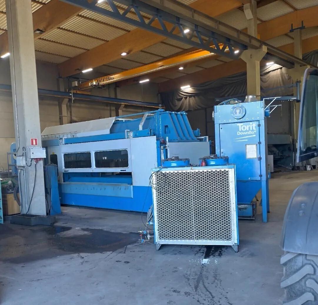 Usado Finn-Power FPL-6 I Corte por láser