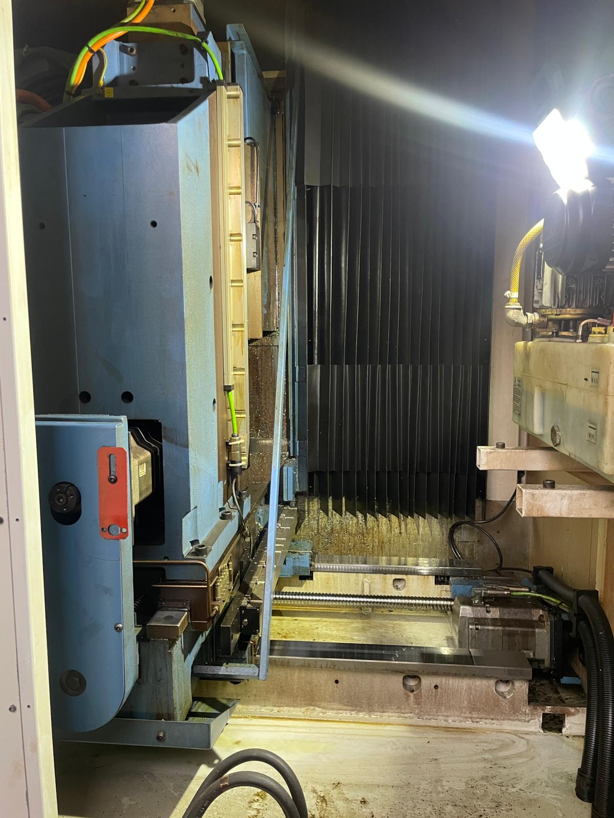 Used AXA VCC 1000 I Vertical Machining Center I 2005