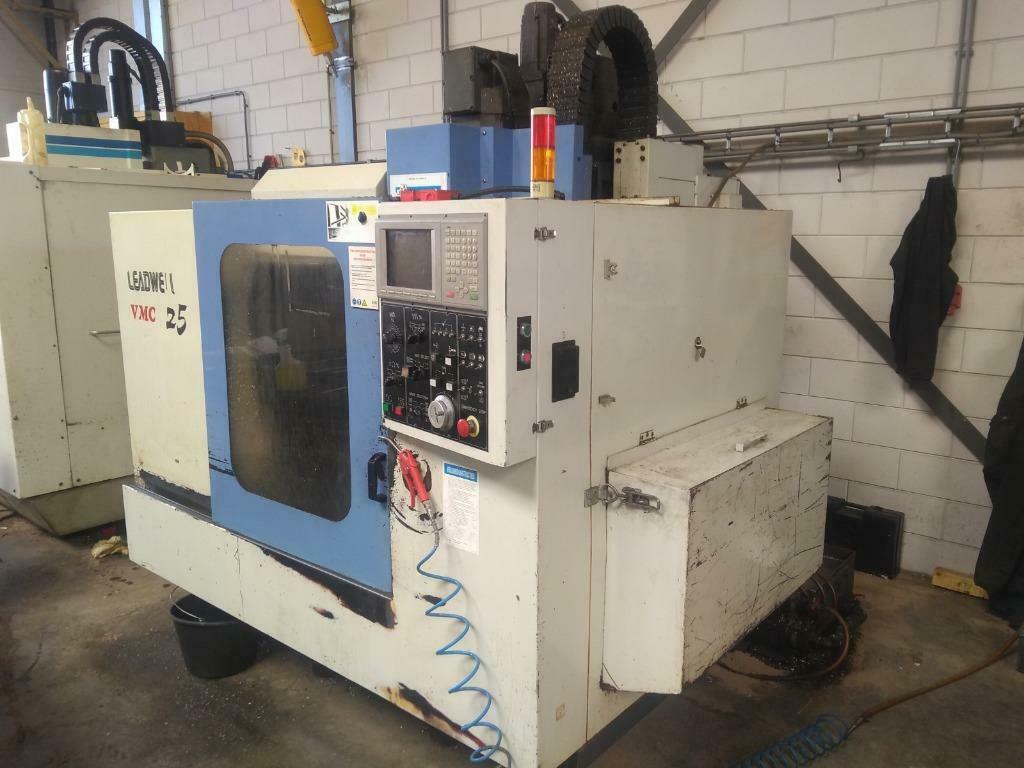 Gebruikt LEADWELL VMC 25