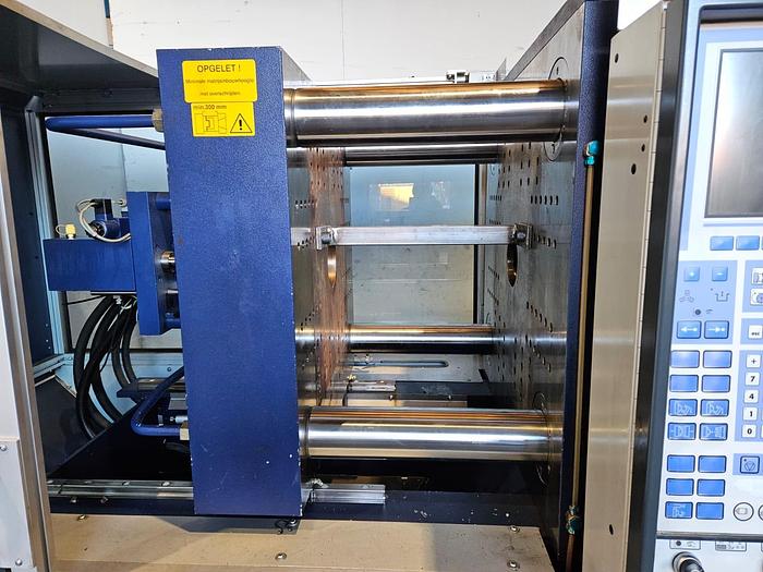 Used Krauss Maffei 110-390 C2 I Injection Molding I 2003