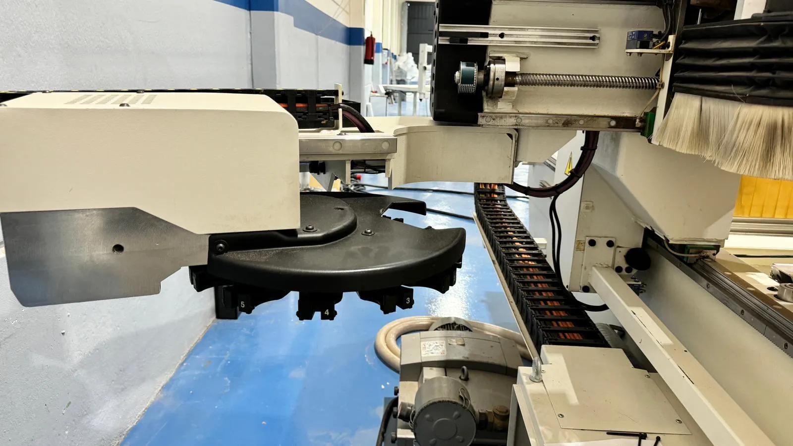 Usado Centro de Mecanizado CNC Morbidelli Universal TV 3012 I