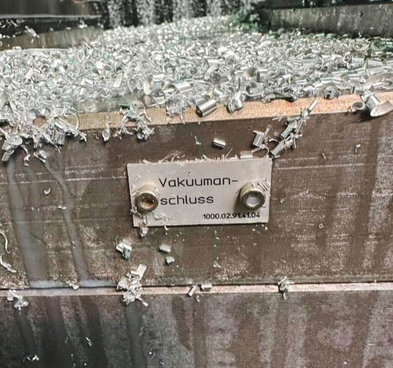 Used Matec 30L - Vertical Machining Center - 2000