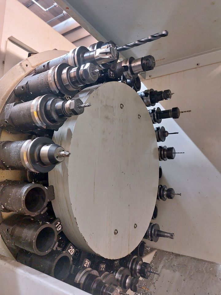 Used Quaser MV154 E I Vertical Machining Center I 2003