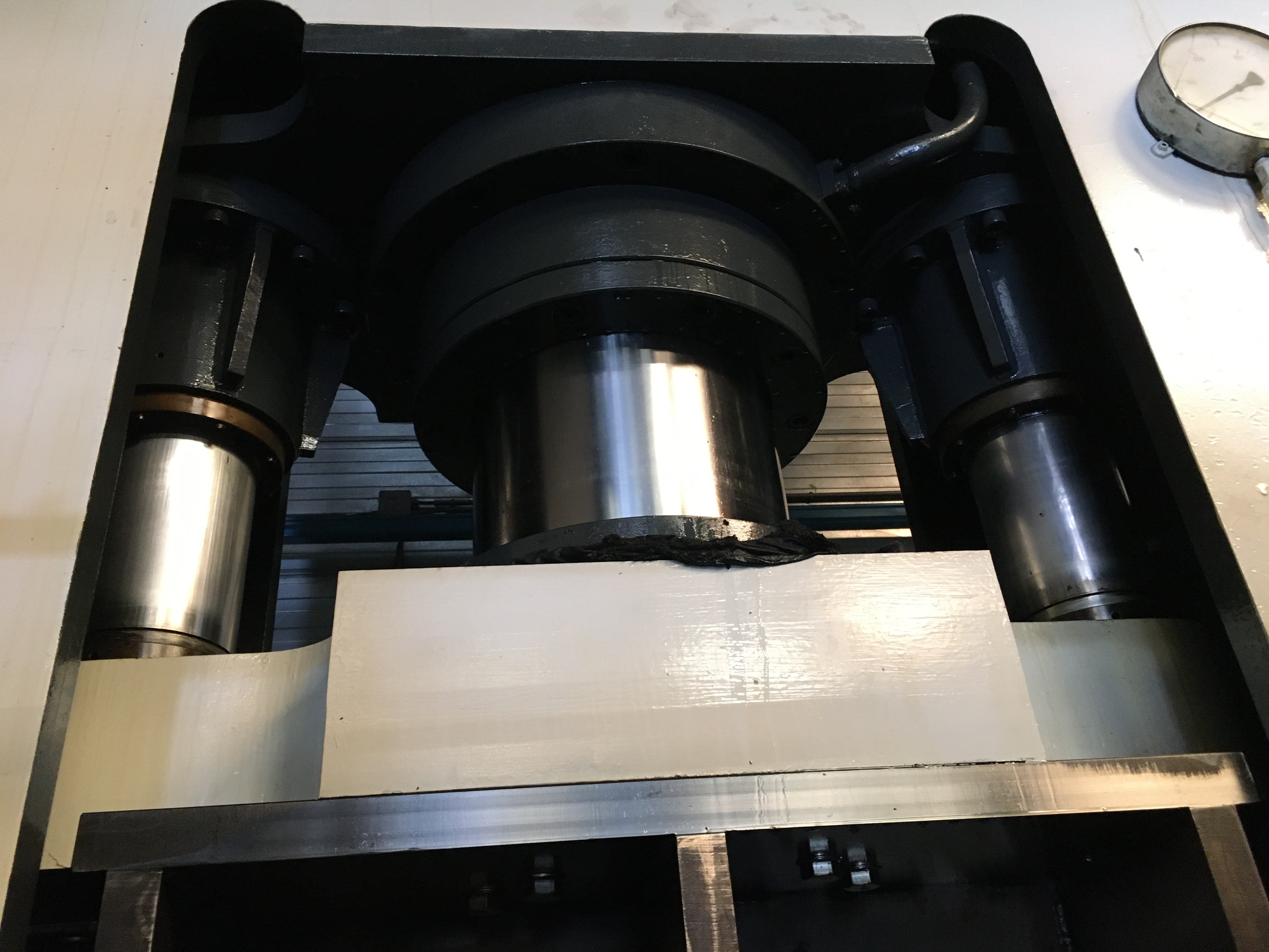 Gebruikt LVD EM 400 T