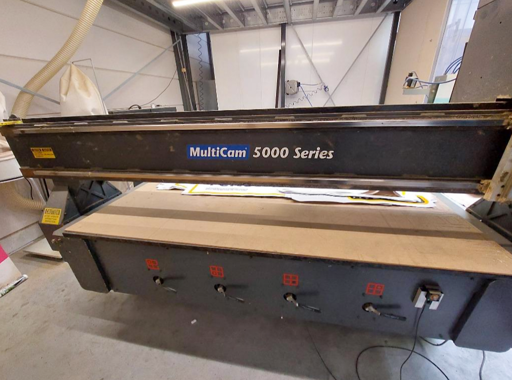 Usado Multicam 5-304-H - Router CNC - 2012
