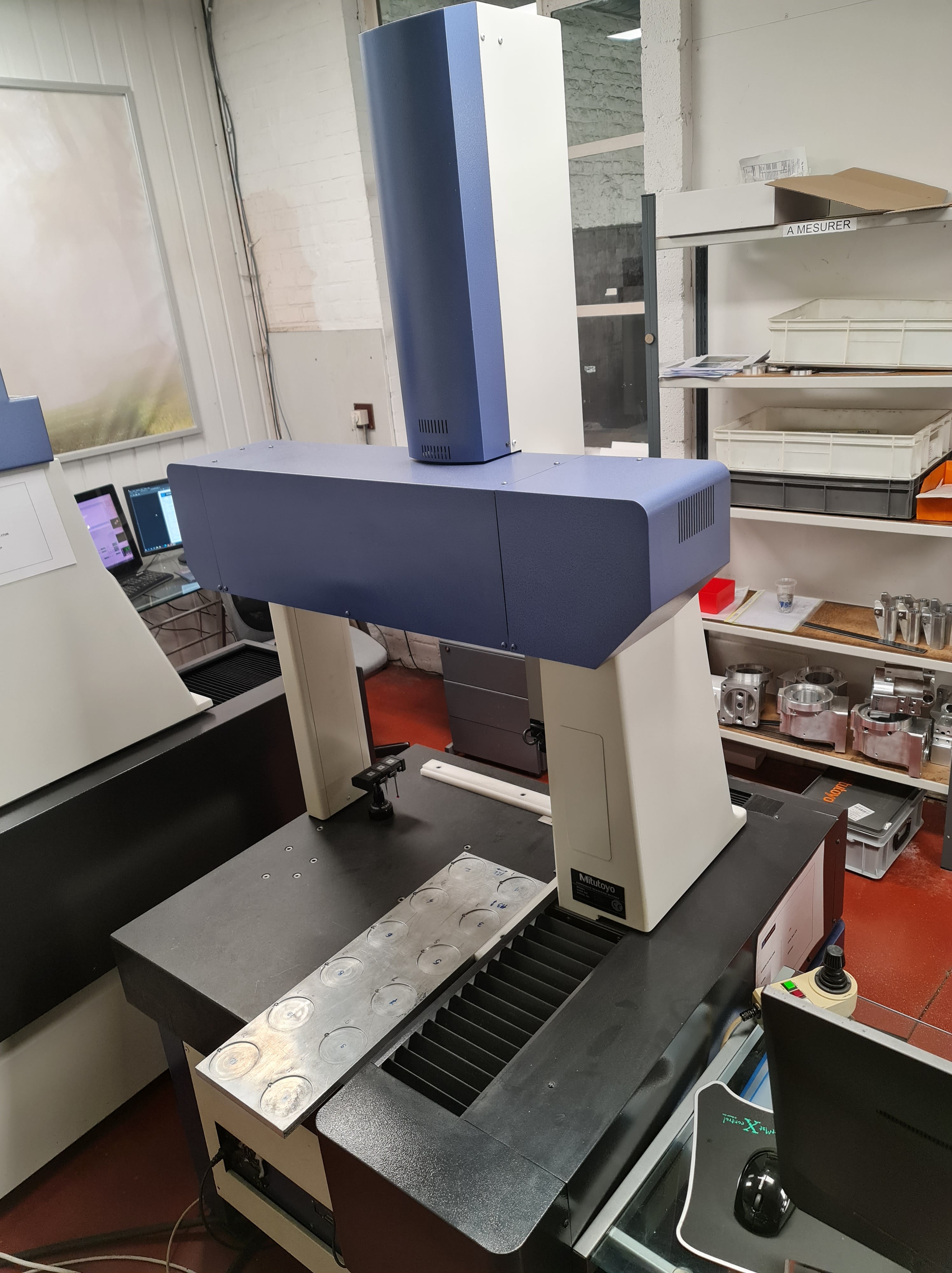 Gebruikt 2004 MITUTOYO CRYSTA C 544