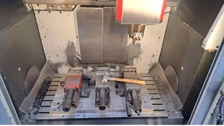 Usado Centro de Mecanizado Vertical Hermle C800V I