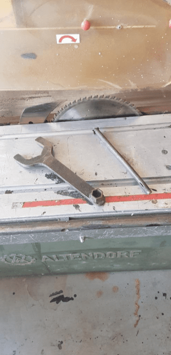 Usado Altendorf F90 - Sierra de Mesa Deslizante