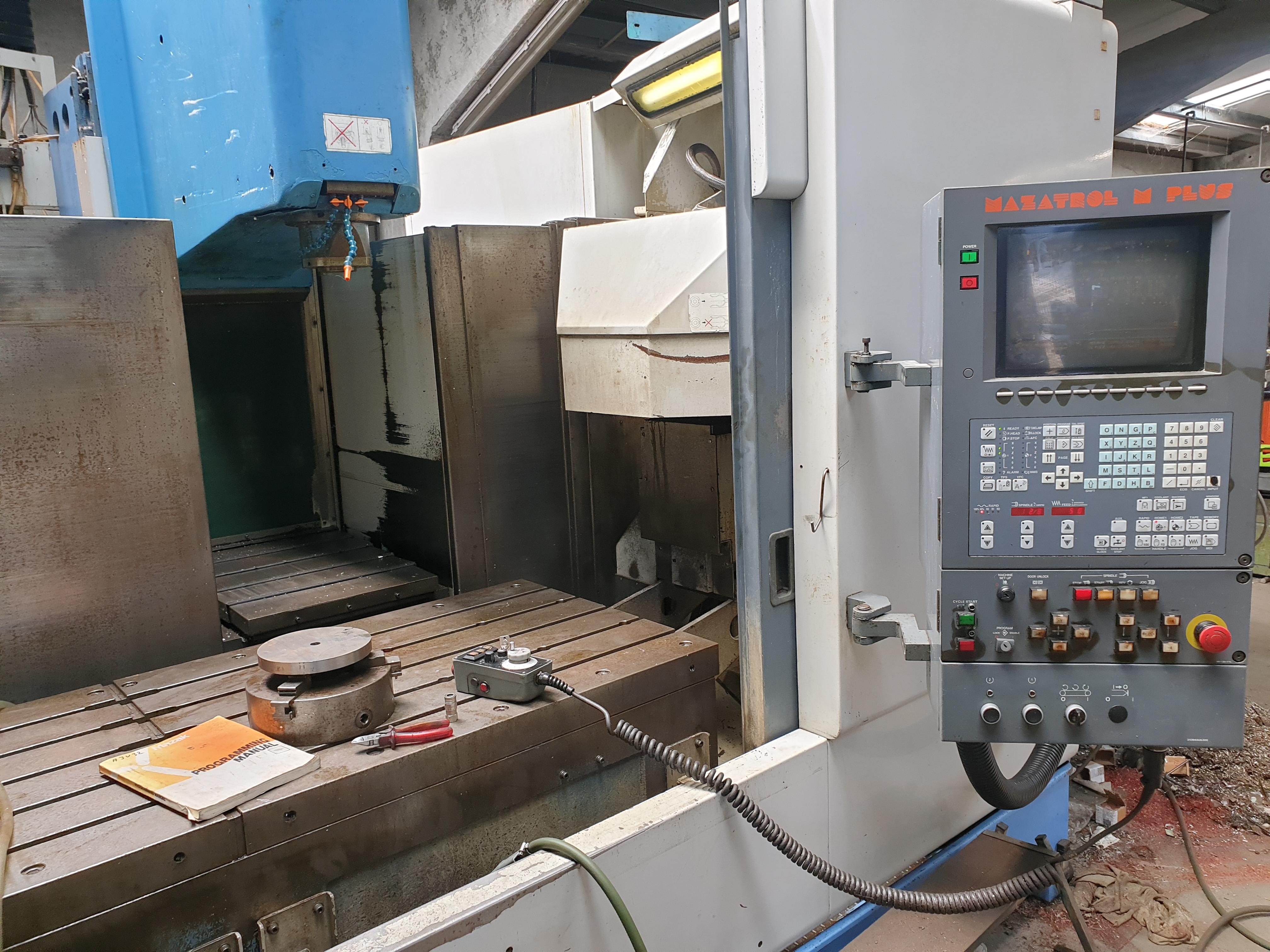 Gebruikt MAZAK VTC 30 C