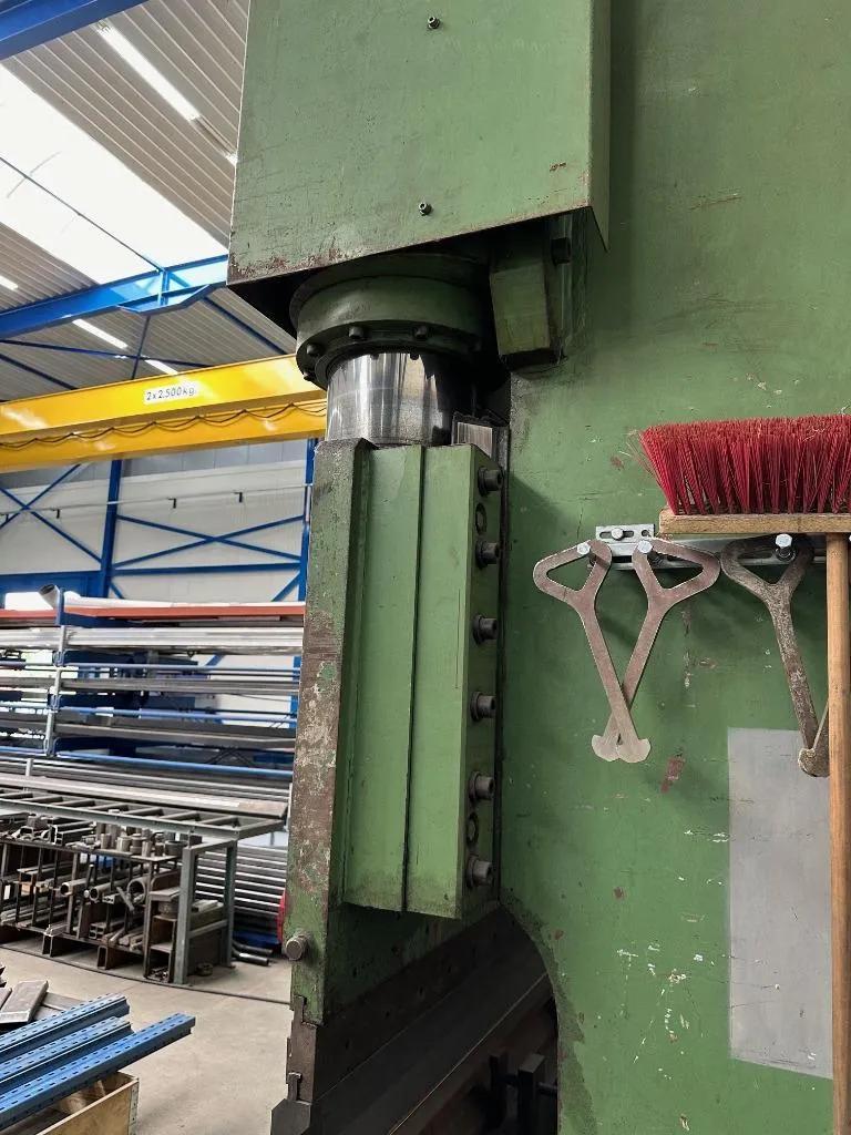 Gebruikt LVD PPCB 300/30 I Persrem