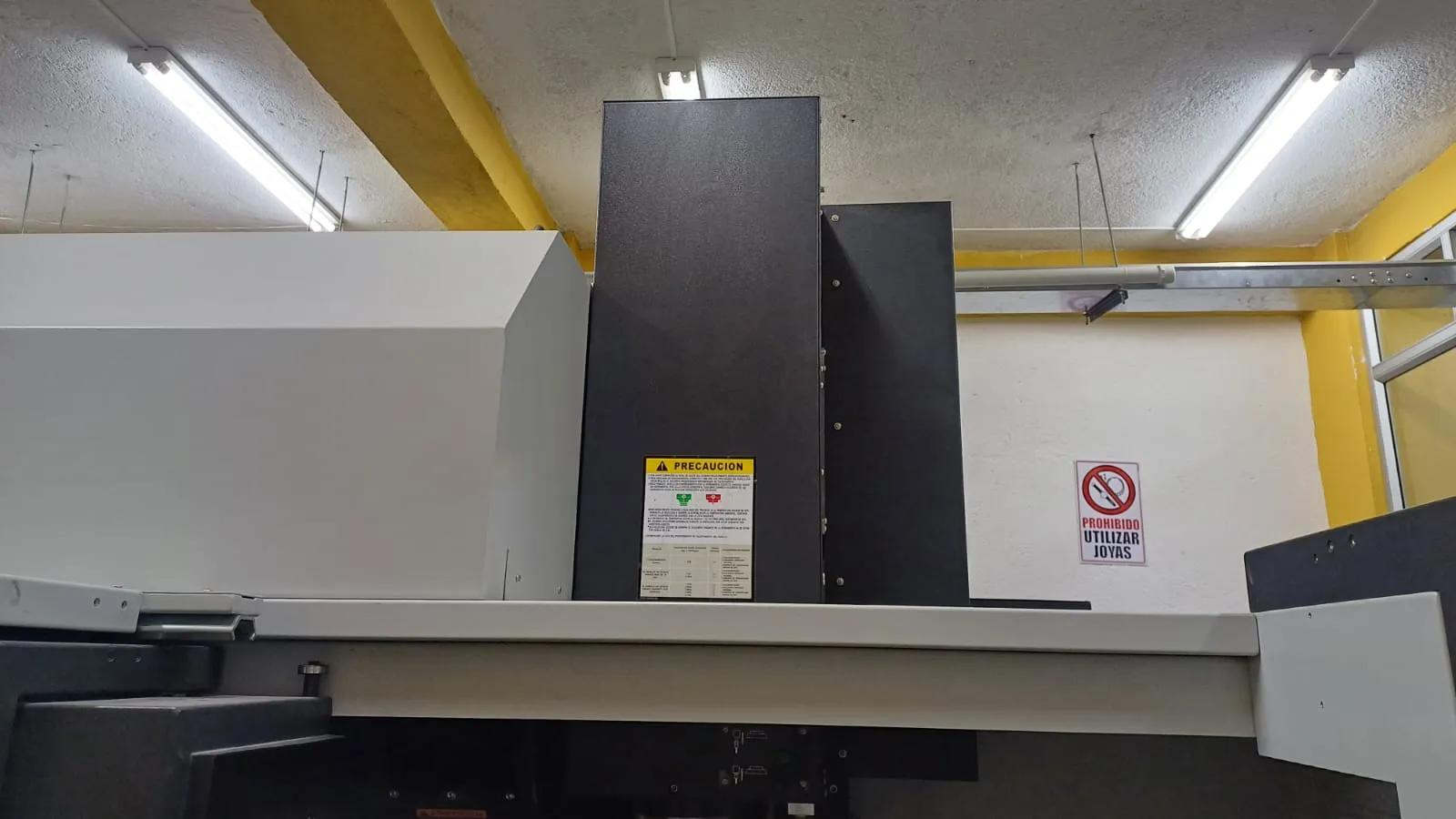 Gebruikt Leadwell V-32IF I Verticaal bewerkingscentrum