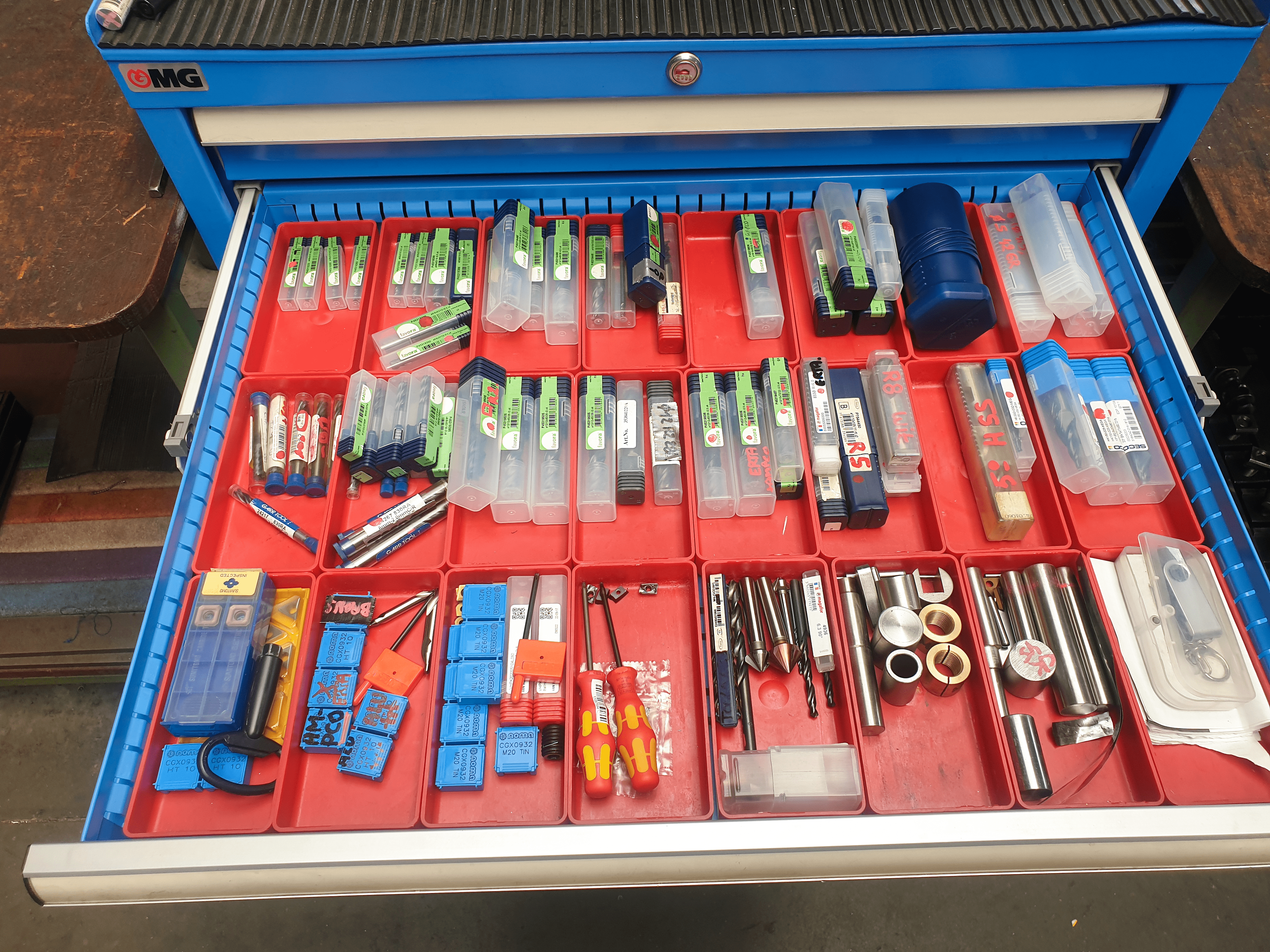 Used Doosan DNM 650 - Vertical Machining Center - 2013