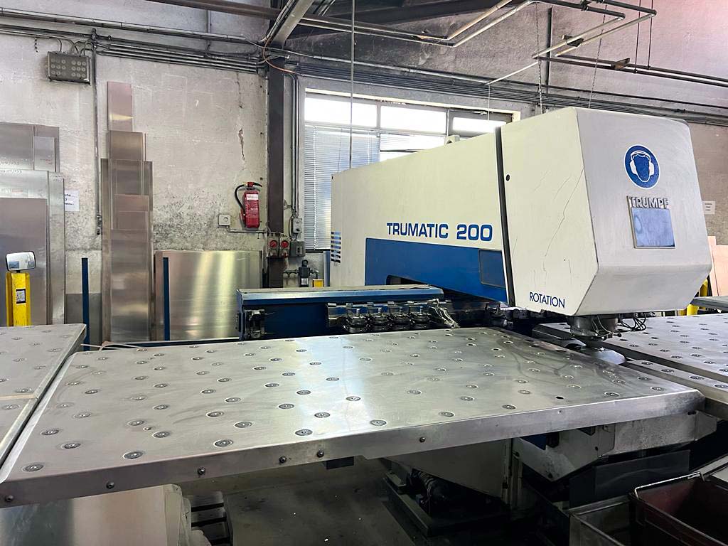 Gebruikt Trumpf Trumatic 200 - Ponsmachine - 1998
