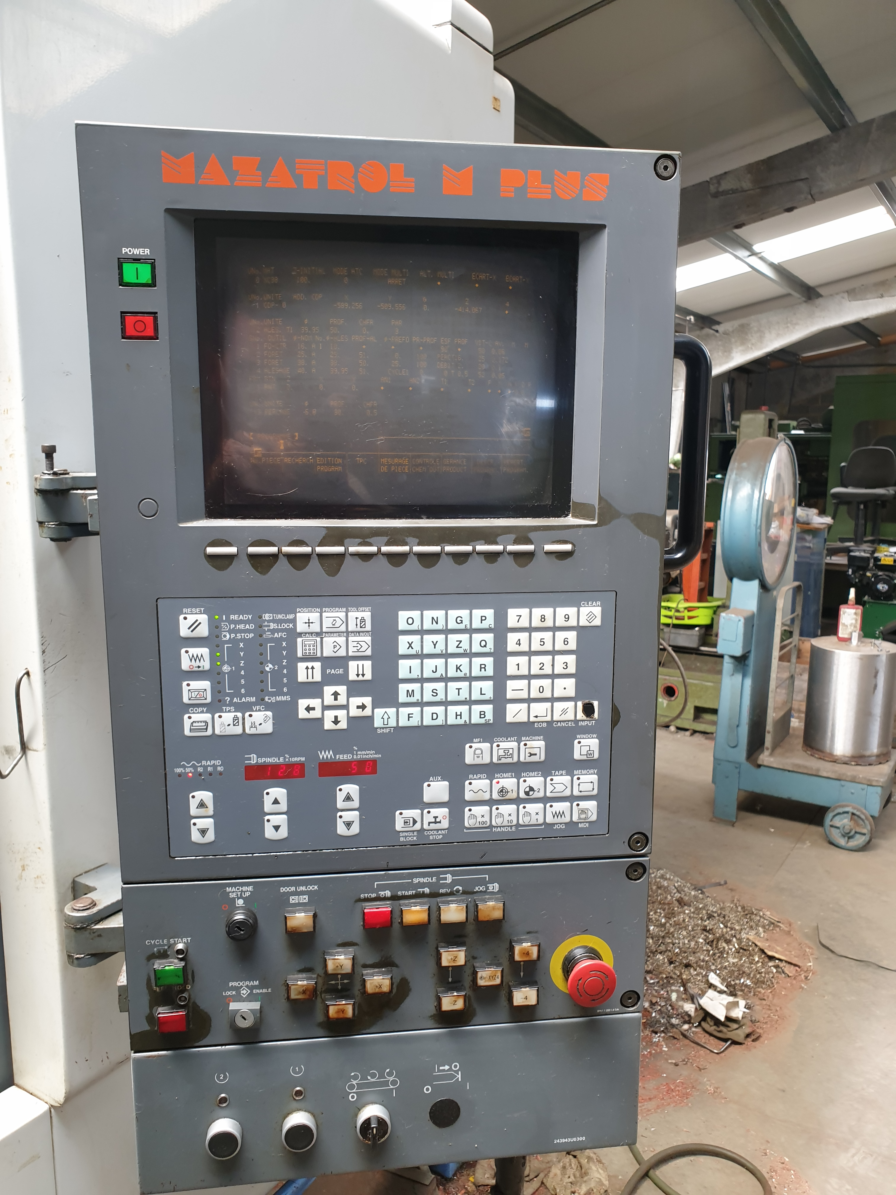 Gebruikt MAZAK VTC 30 C