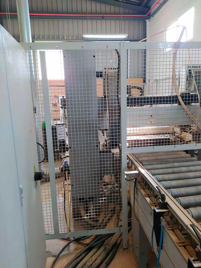 Usado Biesse Comil Insider KT2 - Centros de mecanizado CNC - 2002