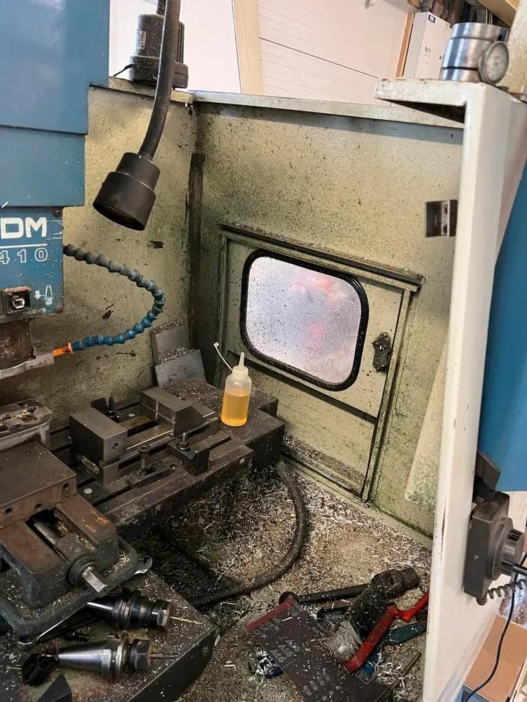 Usado Centro de Mecanizado Vertical Advance ADM 1410 I