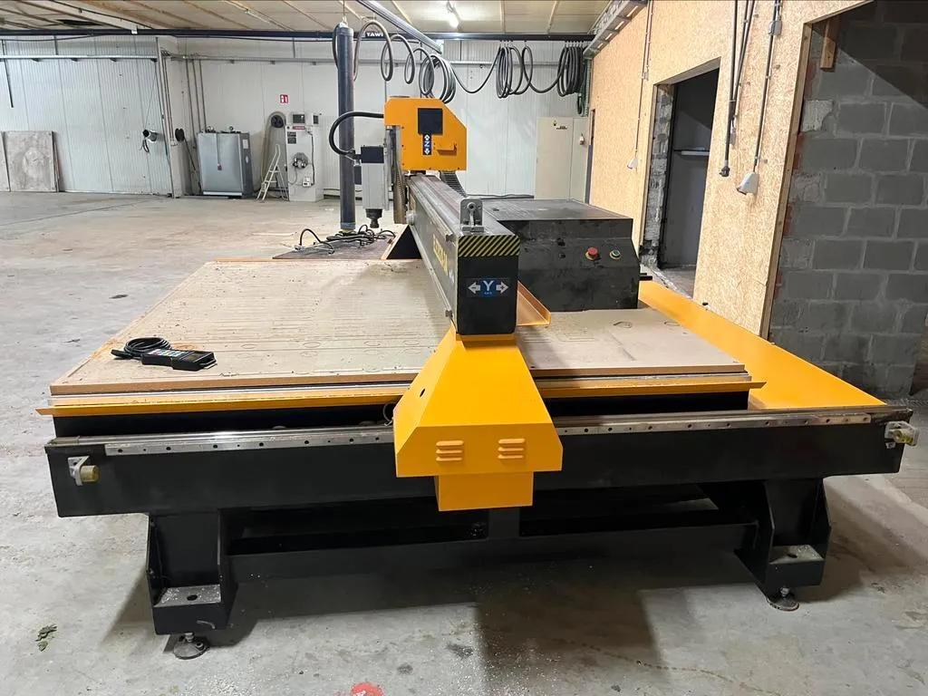 Gebruikt Blue Elephant ELE2020-3A I CNC Router